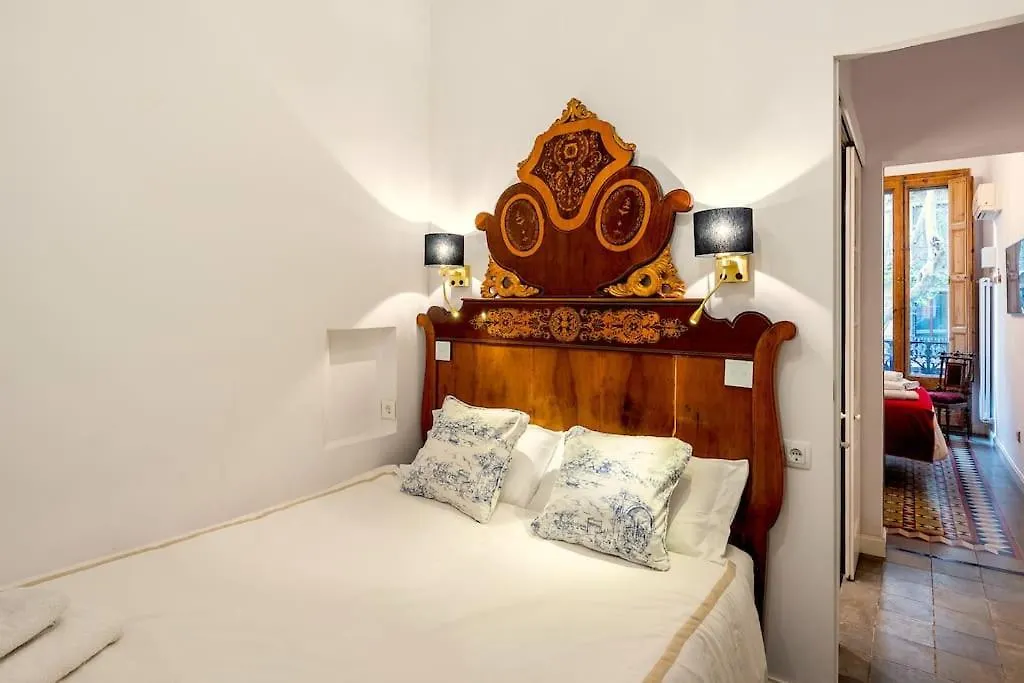 Large Patio 4 Bedrooms 4 Bathrooms Of Which 3 En-Suite 巴塞罗那 0*,  西班牙