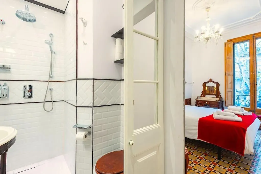 Large Patio 4 Bedrooms 4 Bathrooms Of Which 3 En-Suite Barcelona 0*,  Espanha