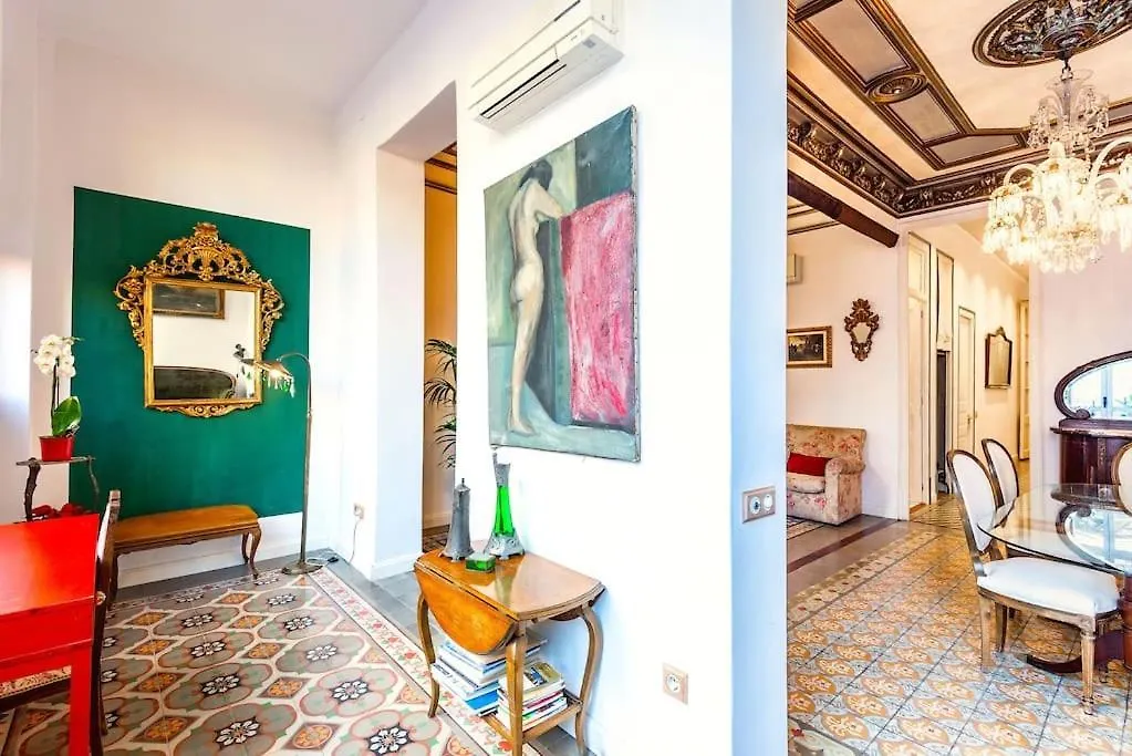 Large Patio 4 Bedrooms 4 Bathrooms Of Which 3 En-Suite 巴塞罗那 0*,  西班牙