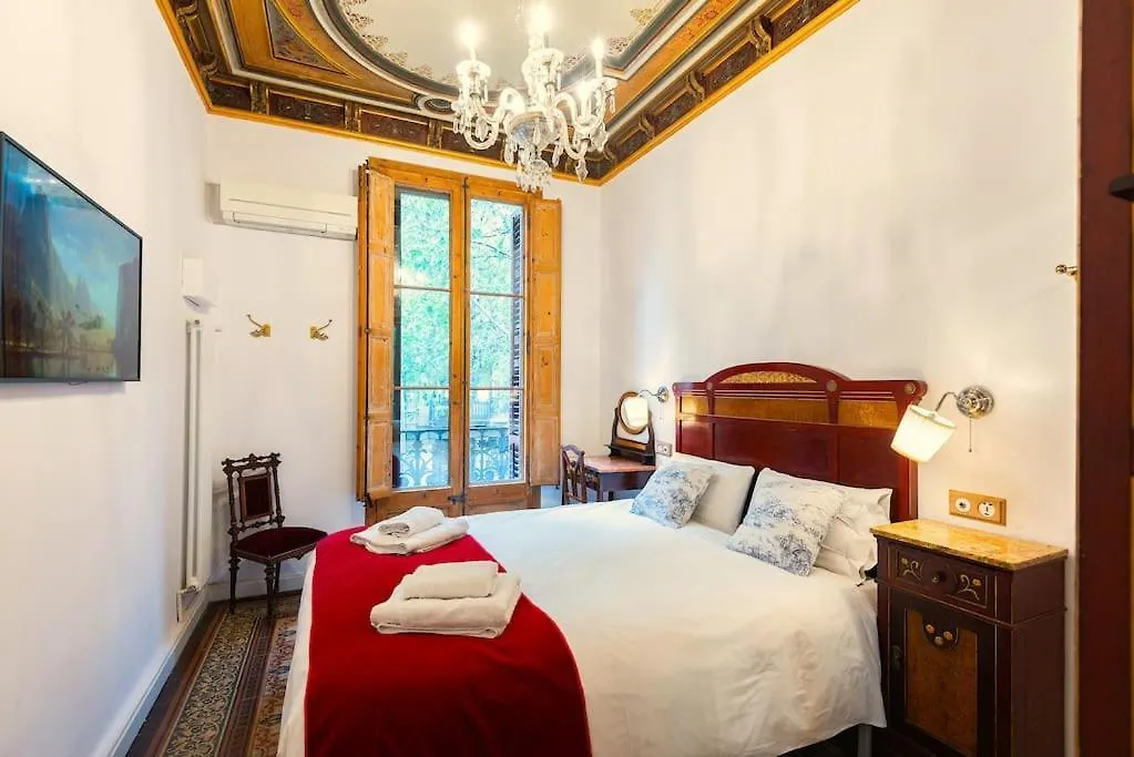 Large Patio 4 Bedrooms 4 Bathrooms Of Which 3 En-Suite 巴塞罗那 公寓