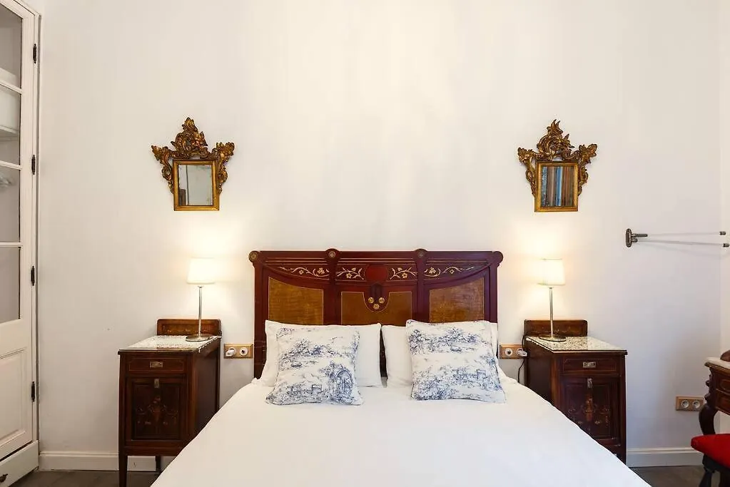 Large Patio 4 Bedrooms 4 Bathrooms Of Which 3 En-Suite 巴塞罗那 公寓
