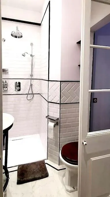 公寓 Large Patio 4 Bedrooms 4 Bathrooms Of Which 3 En-Suite 巴塞罗那