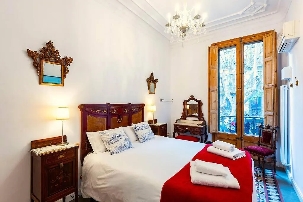 Large Patio 4 Bedrooms 4 Bathrooms Of Which 3 En-Suite Barcelona