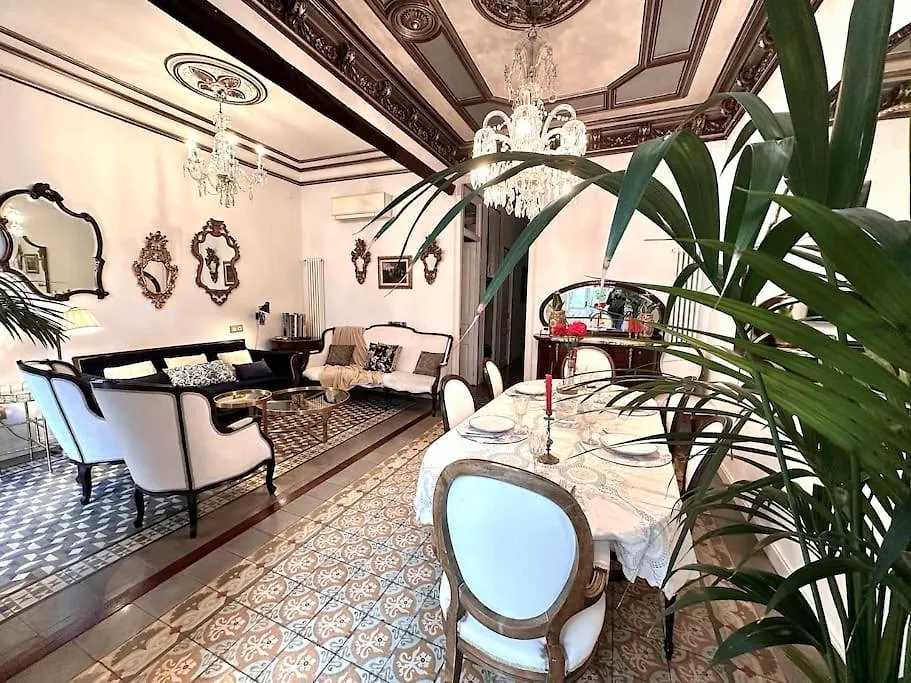 公寓 Large Patio 4 Bedrooms 4 Bathrooms Of Which 3 En-Suite 巴塞罗那 西班牙