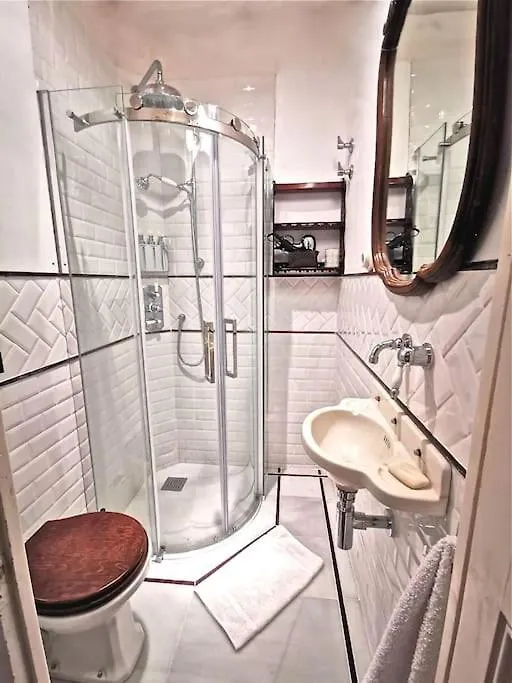 Large Patio 4 Bedrooms 4 Bathrooms Of Which 3 En-Suite Barcelona 0*,