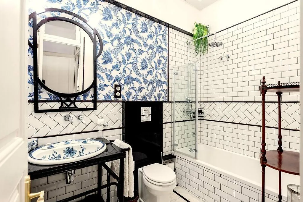 Large Patio 4 Bedrooms 4 Bathrooms Of Which 3 En-Suite Barcelona Apartamento