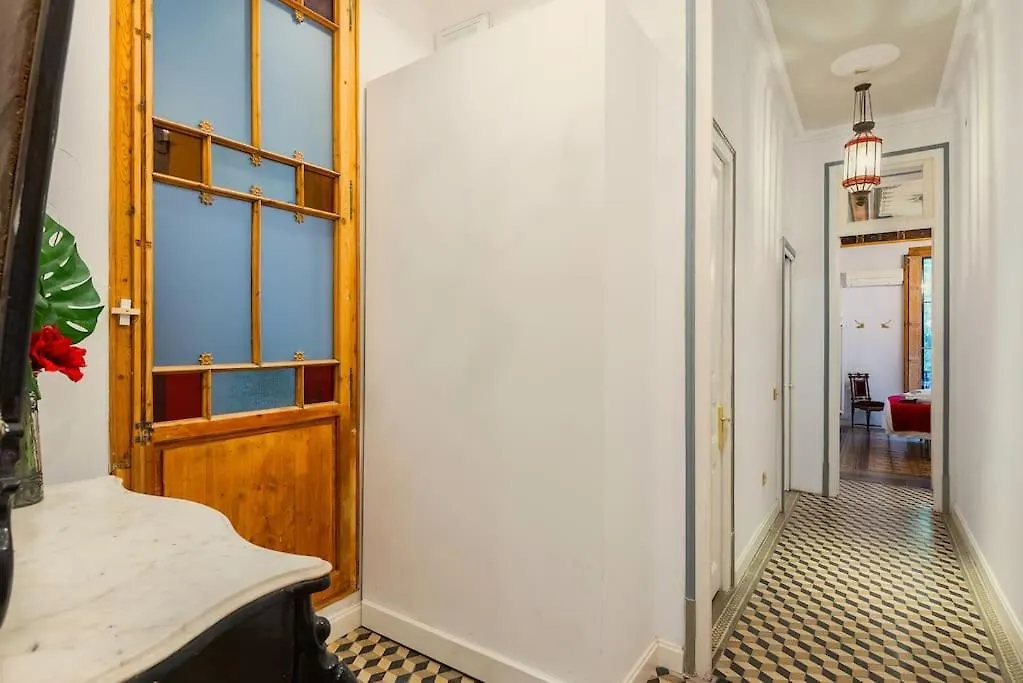 Large Patio 4 Bedrooms 4 Bathrooms Of Which 3 En-Suite Barcelona